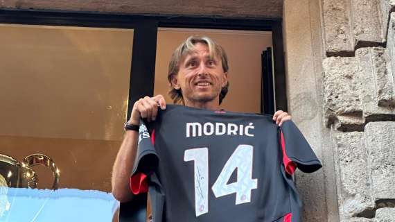Modric a Milanello: le prime giocate da centrocampista rossonero
