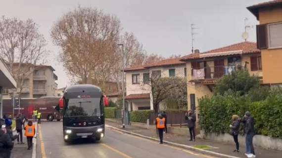 VIDEO MN - Milan arrivato al Gewiss Stadium per la sfida delle 18 con l'Atalanta