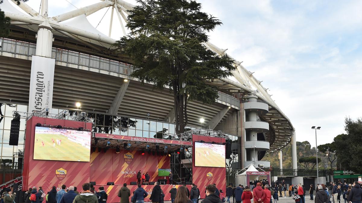 Roma-Lazio posticipata a lunedì alle 20.45. Il prefetto di Roma spiega: "Ecco i quattro punti che supportano la nostra decisione"