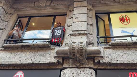 VIDEO MN - Nkunku e Odogu incontrano i tifosi al Flagship Store