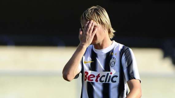 Krasic con la valigia in mano