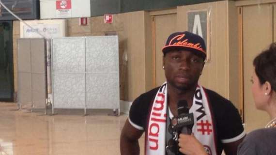 MILANELLO REPORT - Allenamento in corso: per Armero riscaldamento in gruppo