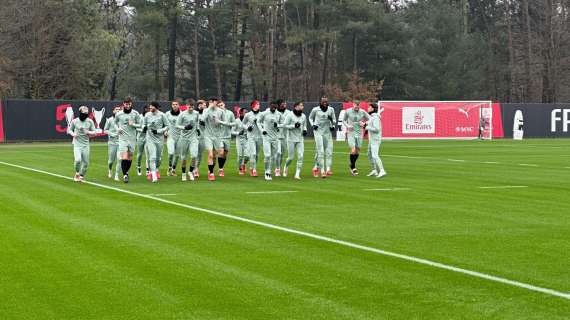 VIDEO MN - Milanello, il riscaldamento dei rossoneri:  Gabbia e Theo guidano il gruppo