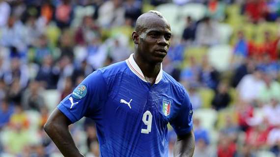 Italia, ag. Balotelli: "Deluso da Platini dopo i cori razzisti a Mario"