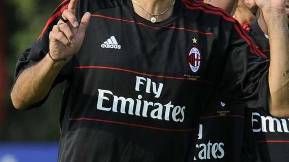 Al Maktoom: "Con il Milan per cinque anni. Emozionato per la presentazione della maglia"