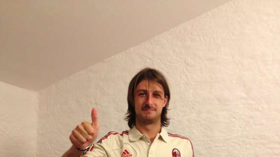 FOTO - Acerbi, che voglia di Milan! Il difensore è già a Milanello