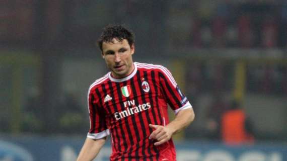 Milanello, van Bommel in gruppo