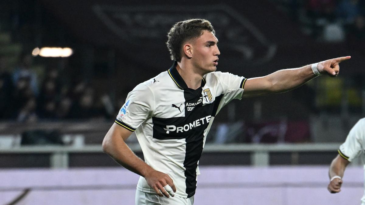 Il Parma chiude il campionato con una vittoria: battuto il Sassuolo