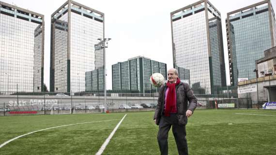 MN - Milan-Verona, minuto di silenzio e rossoneri con il lutto al braccio in ricordo di Lodetti