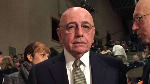 Galliani a staff tecnico e squadra: "Dovete rimuovere gli ultimi minuti di Milan-Verona. L'obiettivo è il settimo posto, avanti con il massimo impegno"
