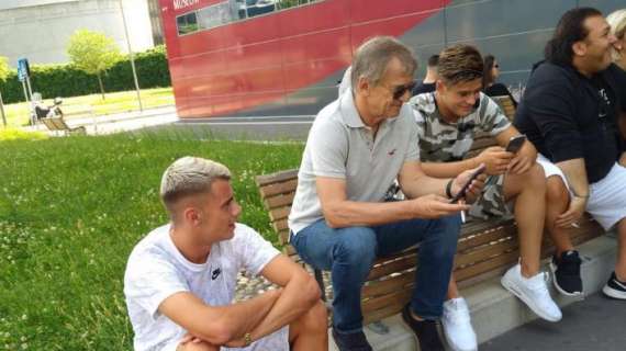 FOTO MN - Guarneri e Cavagnera a Casa Milan: in arrivo le firme dei due giocatori dello Standard Liegi