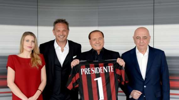 FOTO - Silvio Berlusconi, Mihajlovic, Galliani e Barbara a Casa Milan