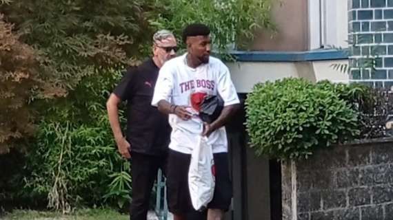 VIDEO MN - L'arrivo di Emerson Royal alla Madonnina per le visite mediche