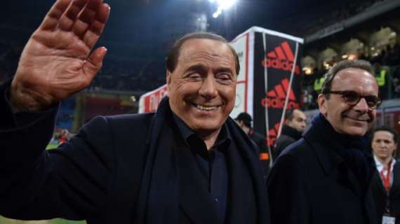 Berlusconi: "Ho deciso di cedere il Milan a chi sarà in grado di mettere i fondi necessari per rifarlo vincente"