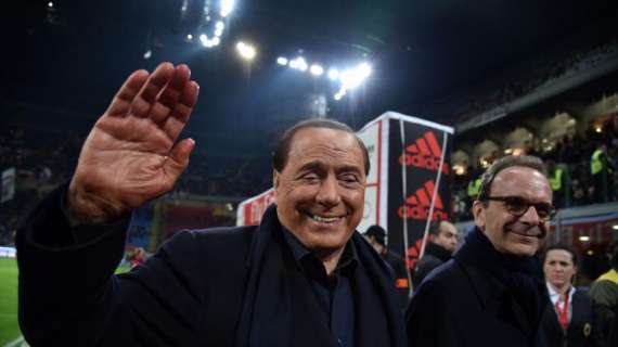 MN - Berlusconi è arrivato a Milanello in auto