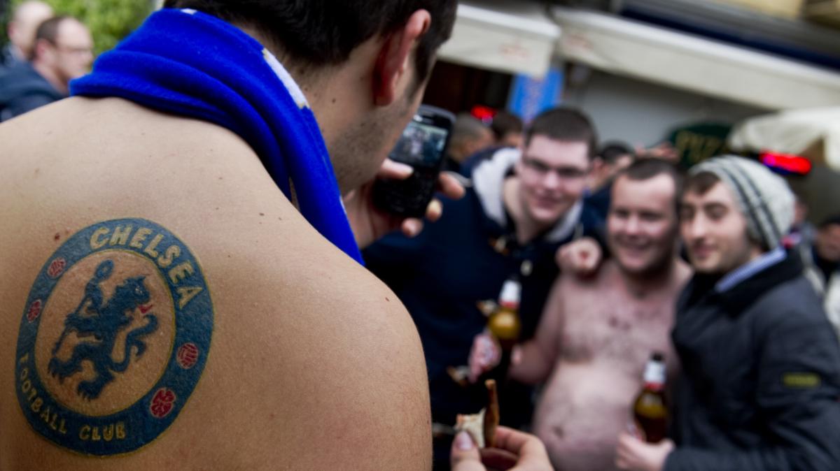 Napoli-Chelsea, tifoso inglese lievemente ferito in nottata