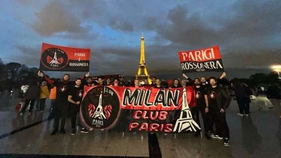 FOTO MN - Il Milan Club Parigi colora di rossonero la capitale francese