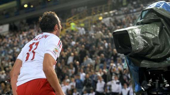 La curva Sud conia il nuovo coro di Pazzini