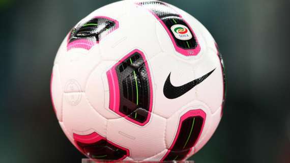 Cecchi Paone rivela: "Ho avuto due storie con calciatori"