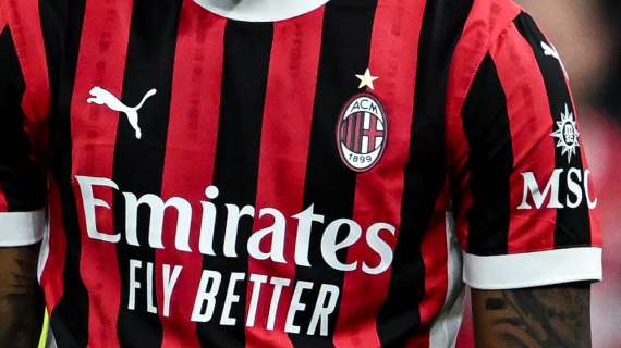 I giocatori del Milan insieme al giovane giornalista Emanuelesuperstar16: le foto