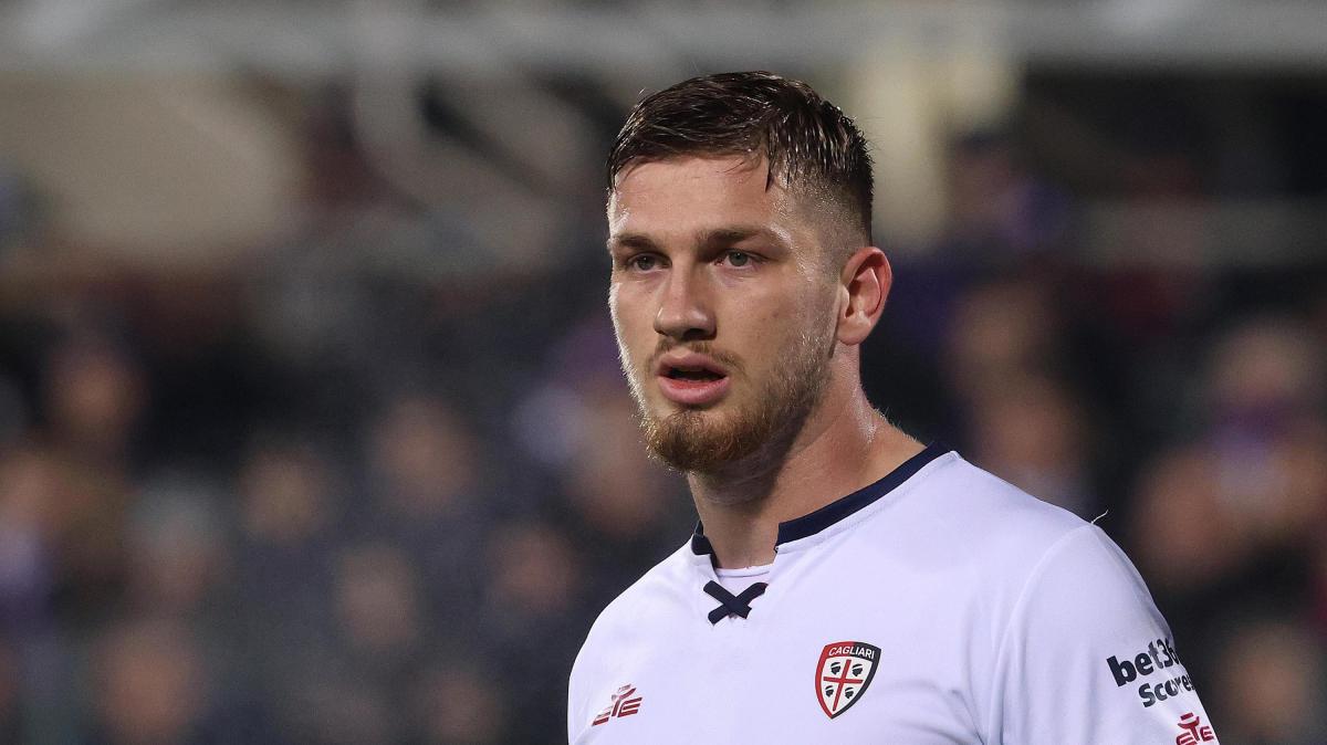 Kilicsoy salta il Milan: l'attaccante del Cagliari torna in Turchia per motivi familiari
