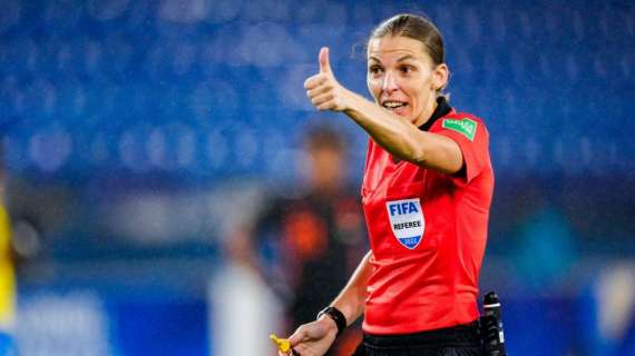 Tre donne arbitro e tre guardalinee ai Mondiali: è prima volta