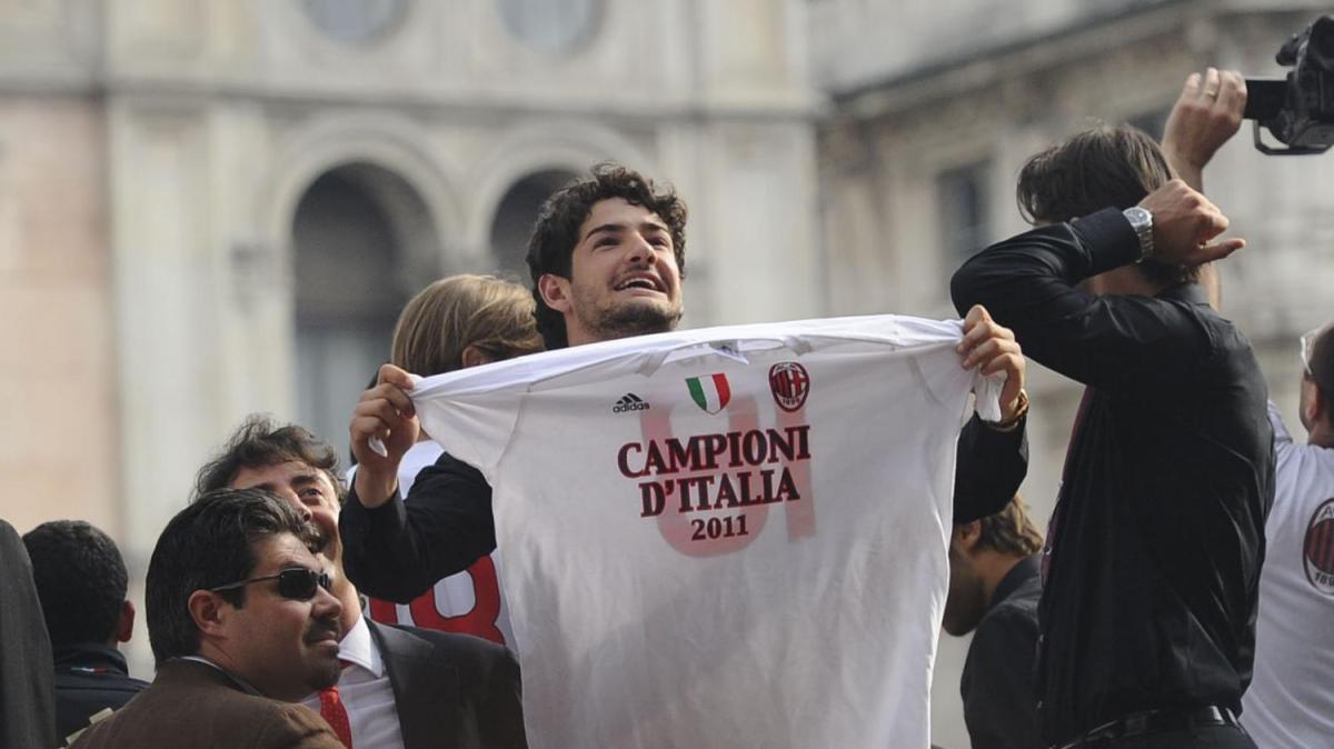 Pato ricorda lo scudetto nel 2011: "Bellissimo, andammo in Piazza Duomo piena di milanisti"