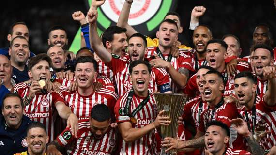 Olympiacos, un difensore in uscita