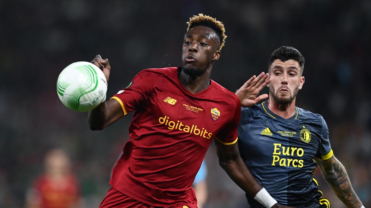 Juventus, si accelera per Senesi 