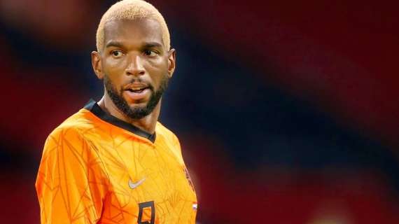 Babel appende gli scarpini al chiodo: ritiro per l'ex Ajax