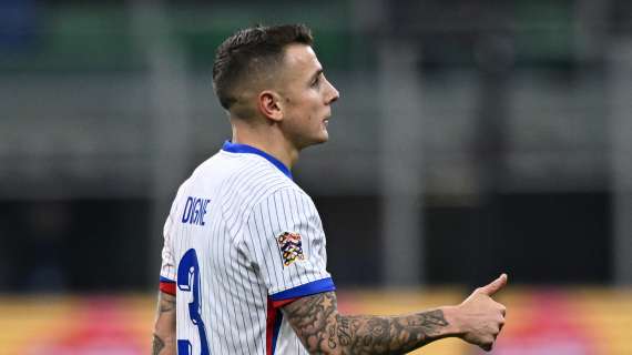 Aston Villa, rinnova Digne
