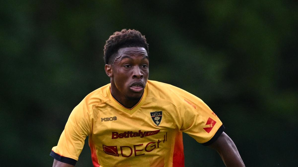 Lecce, Kouassi in uscita
