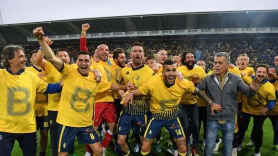 Modena in festa: i canarini ritrovano la Serie B