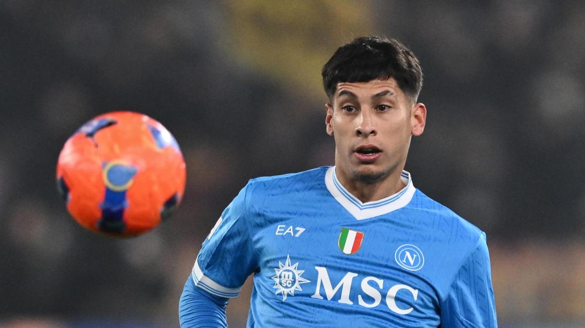 Napoli, Olivera può partire. La richiesta del club