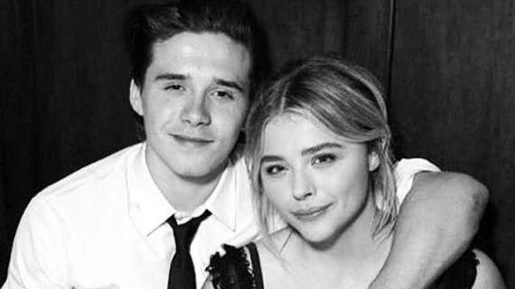 Brooklyn Beckham, primo red carpet insieme alla modella Chloe Grace Moretz
