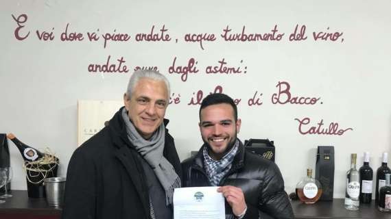 News- Il giovane imprenditore Raffaele Carputo riceve la lettera da Giorgia Meloni.