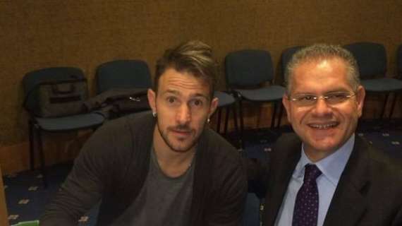 La moglie di Floro Flores:" Sono e sarò sempre orgogliosa di te! Forza Bari!"