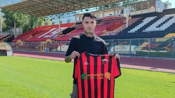 UFFICIALE: Nocerina, firma un attaccante ex Matera e Follonica Gavorrano