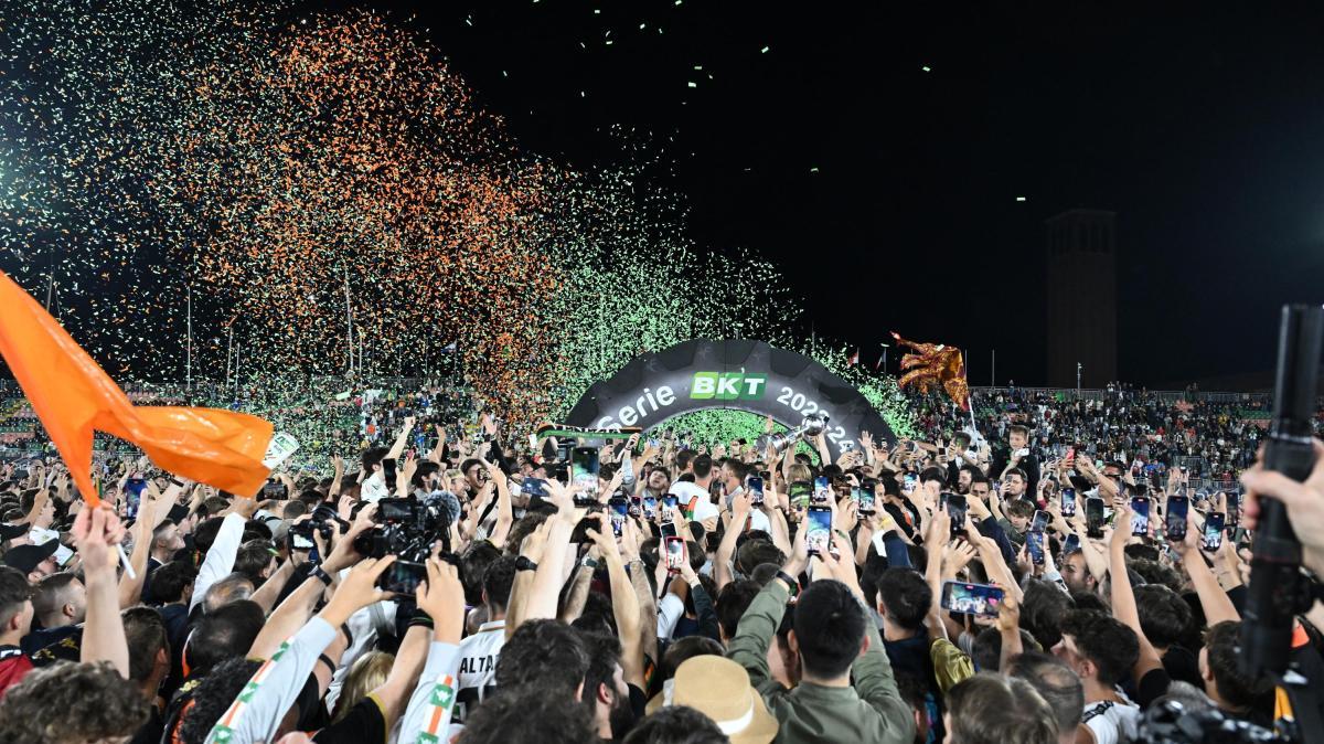 Venezia promosso in Serie A: il pareggio a La Spezia basta per tornare nella massima serie
