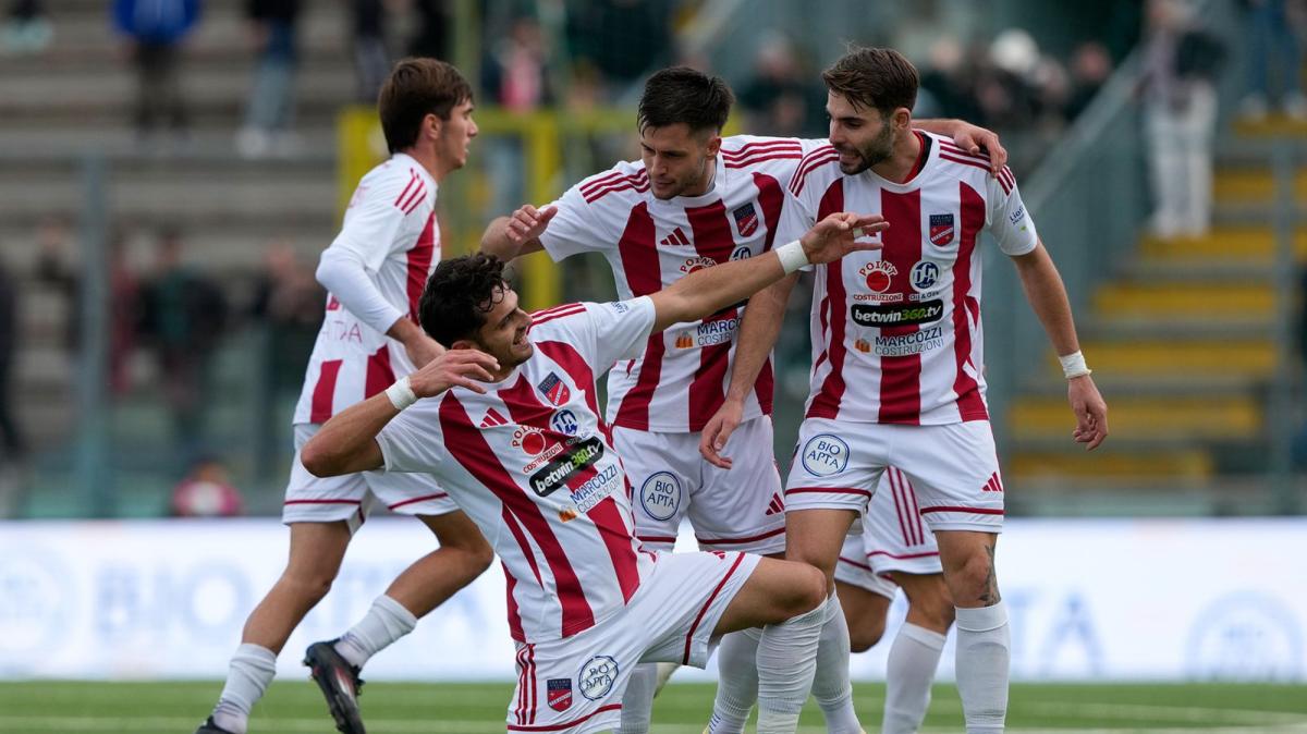Teramo: poker al San Marino e vetta a -3 punti