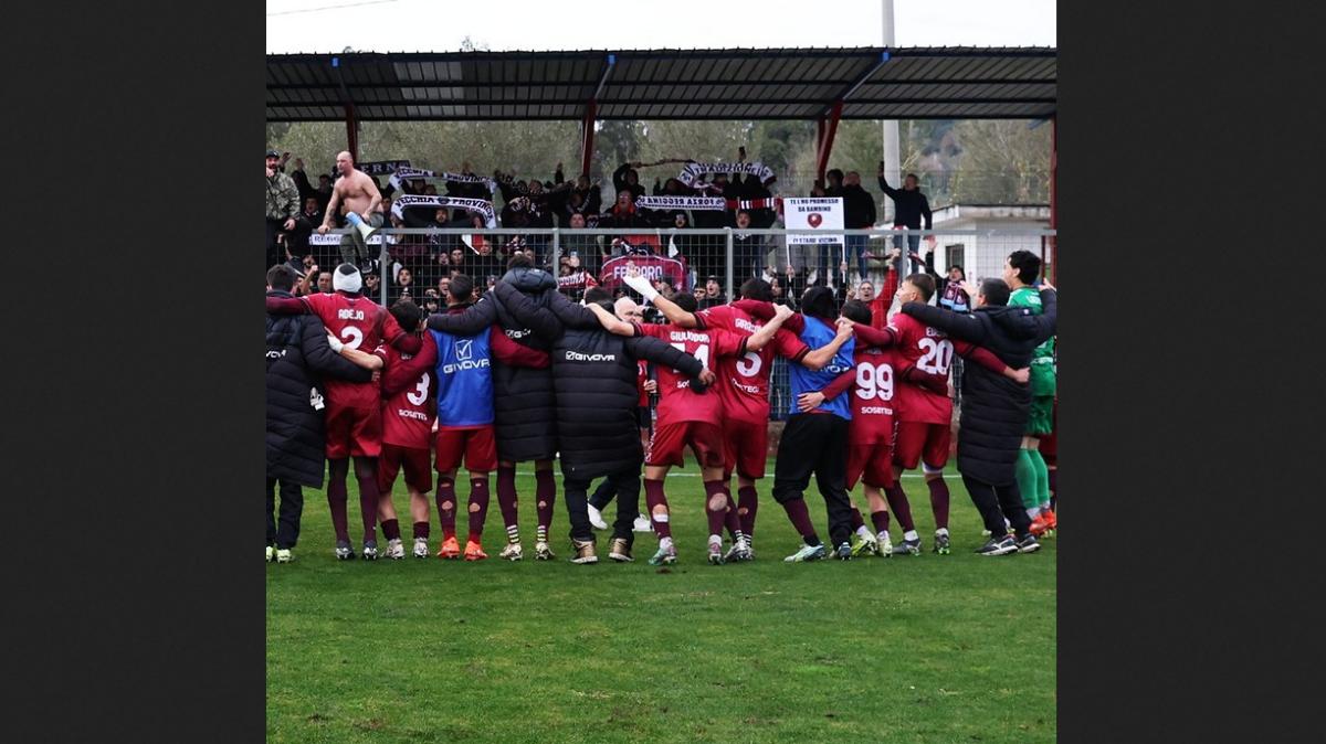Incredibile Reggina: dalla zona playout al sogno primato in soli due mesi
