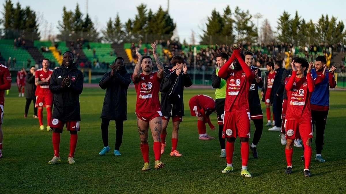 Serie D, il punto sul girone F: L’Ostiamare frena, Teramo e Ancona ad un punto. È bagarre totale per la C!