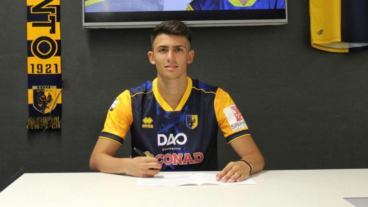 Audace Cerignola, Casertana e Trento si muovono su un terzino 2003