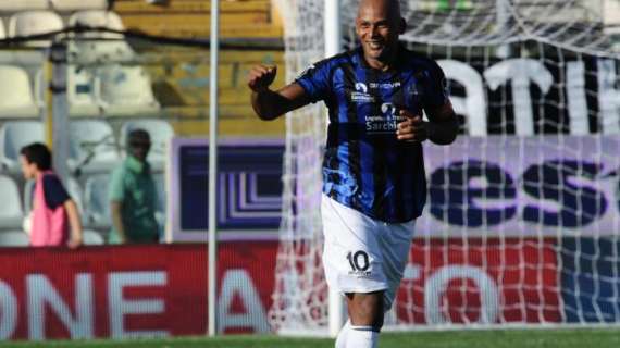 Ruben Olivera: "Non smetto col calcio giocato e voglio restare a Latina"