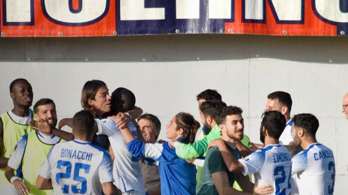 Il Siracusa fa il colpo: 2-1 sul campo del Picerno. Prima gioia esterna