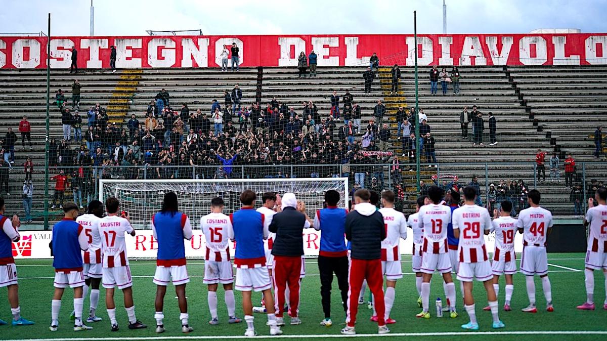 La zampata di Sereni sblocca il Teramo: 3-0 alla Sammaurese e Diavolo pronto per la sfida al vertice