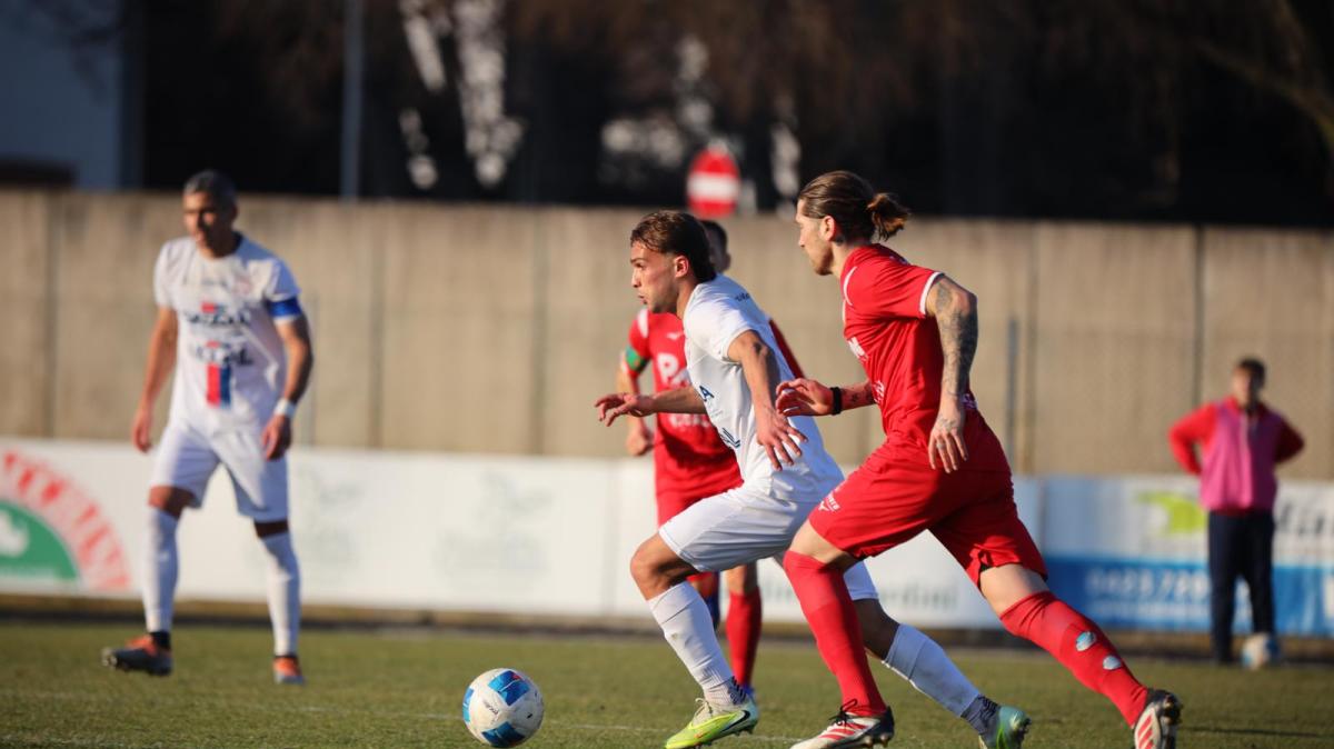 L'incantesimo si rompe al "Casée": Djolou firma il derby e il Campodarsego gela la Luparense