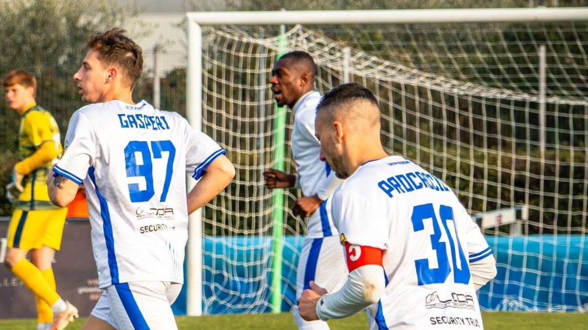 Serie D, il punto sul girone D: Il Desenzano soffre ma non molla, Lentigione e Pistoiese non fanno sconti. Ganz tiene in vita il Piacenza