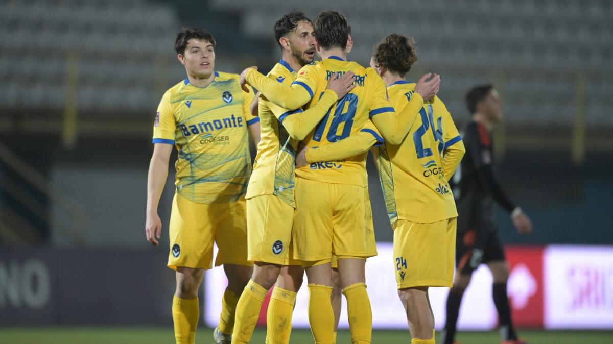 Giana Erminio, cuore e carattere: Vitale salva i grigi al 97' contro l'Alcione