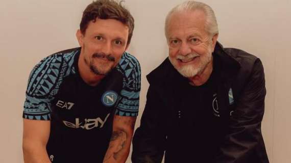 Il Napoli prolunga il contratto del terzino Mario Rui